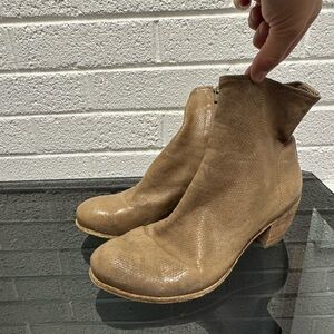 Officine Creative Tan Ankle Boots with Elastic Panels